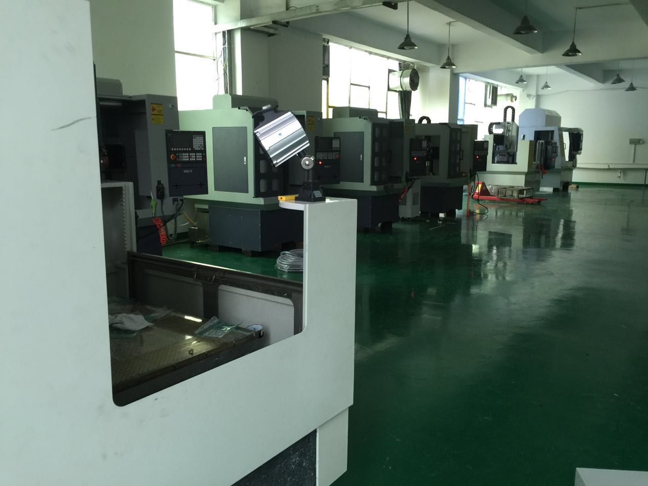 深圳精雕   CNC新車間加工樓已建好！ 產(chǎn)量預(yù)達(dá)到季度100臺